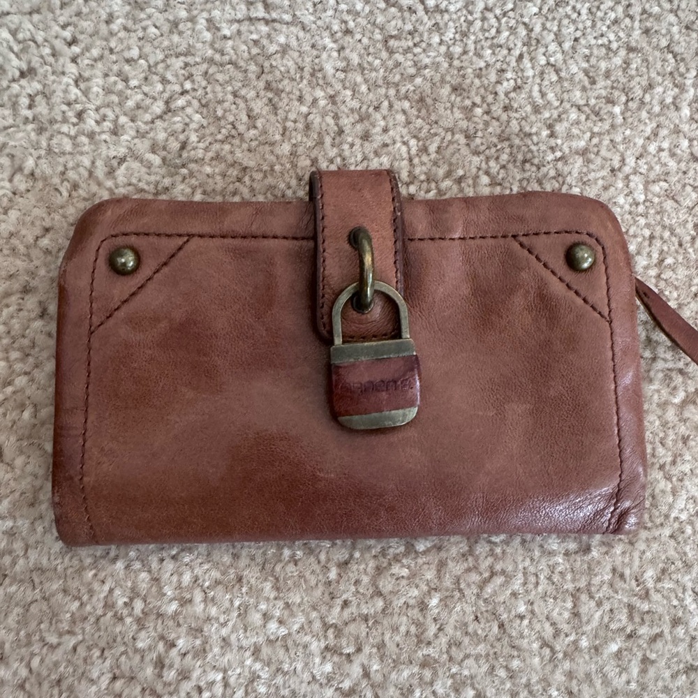 Vintage Arden B. Elegant Tan Genuine Leather Women's Wallet
